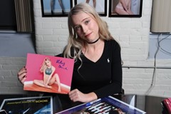 signing photo
